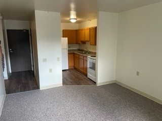 212hearthside apartment unit with kitchen.jpg